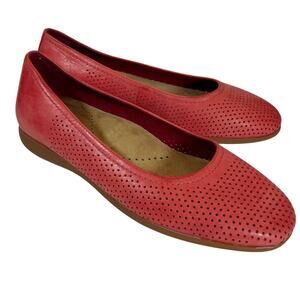 Trotters Darcey Women’s Ballet Flats Salmon Red Leather Slip On Shoes Size 7.5M